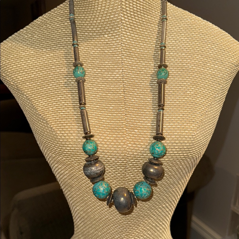 Statement Vintage Elegant Turquoise and Silver Necklace